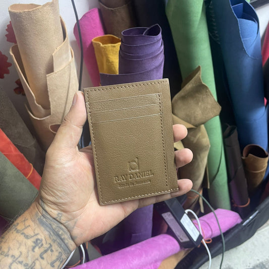 CARD HOLDER BROWN